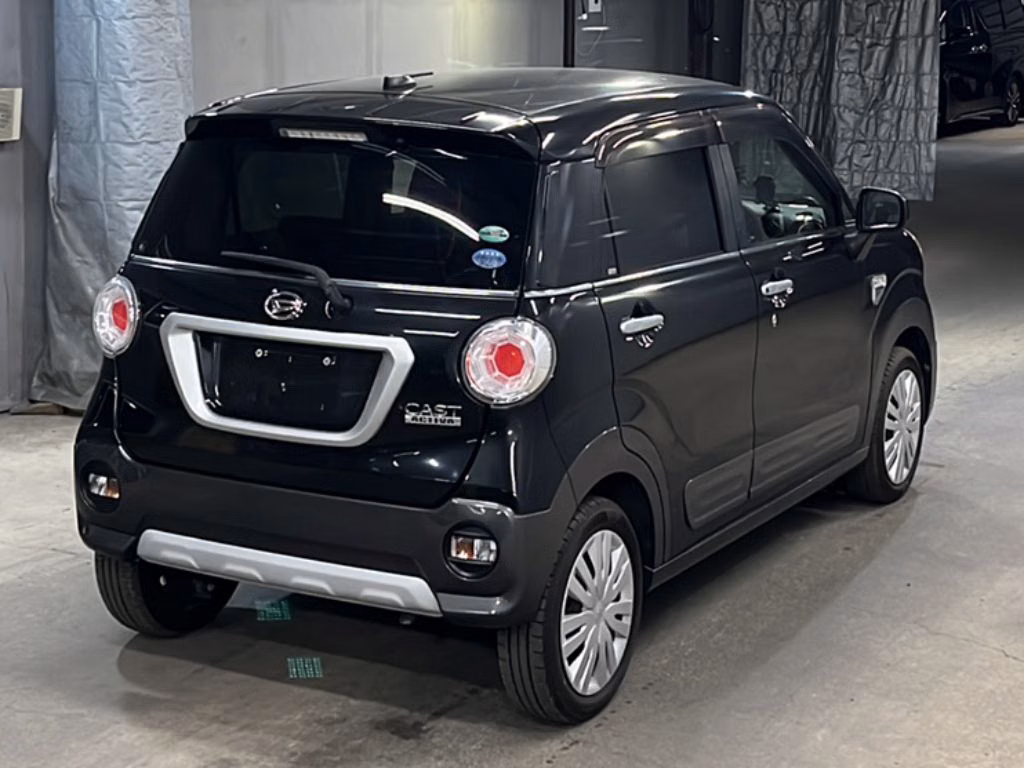 DAIHATSU CAST