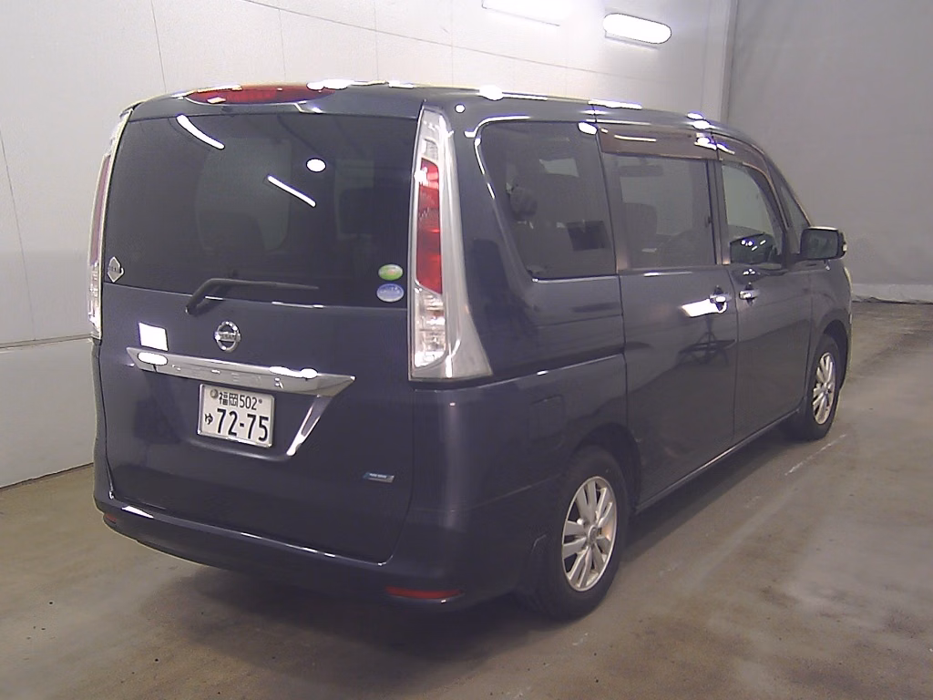 NISSAN SERENA