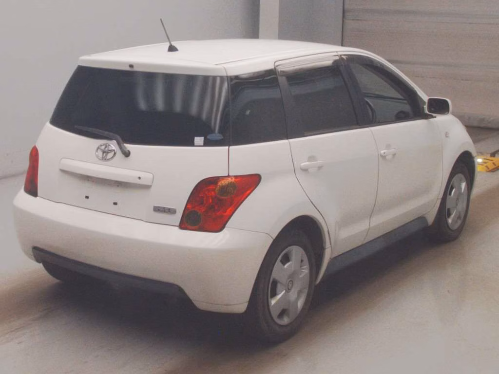 TOYOTA IST