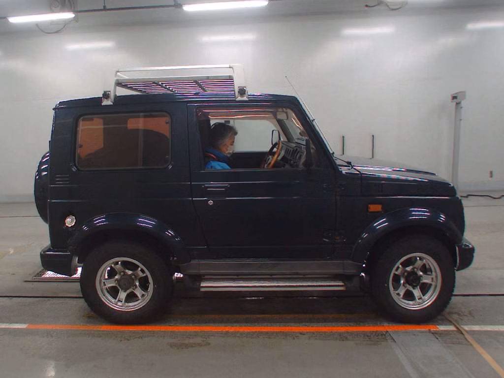 SUZUKI JIMNY SIERRA