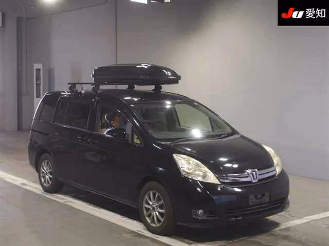 TOYOTA ISIS