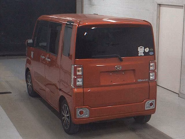 DAIHATSU WAKE