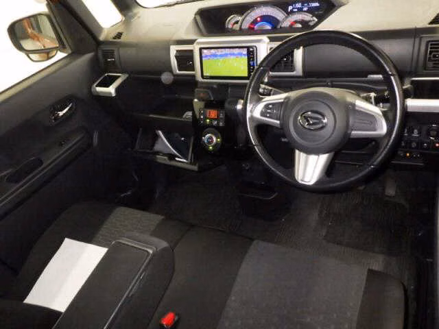 DAIHATSU WAKE