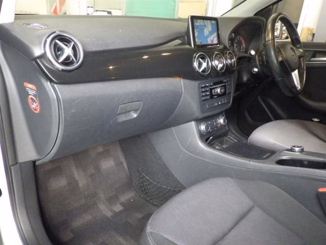 MERCEDES-BENZ B-CLASS
