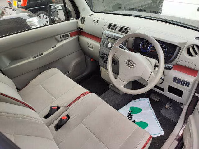 DAIHATSU MOVE CONTE