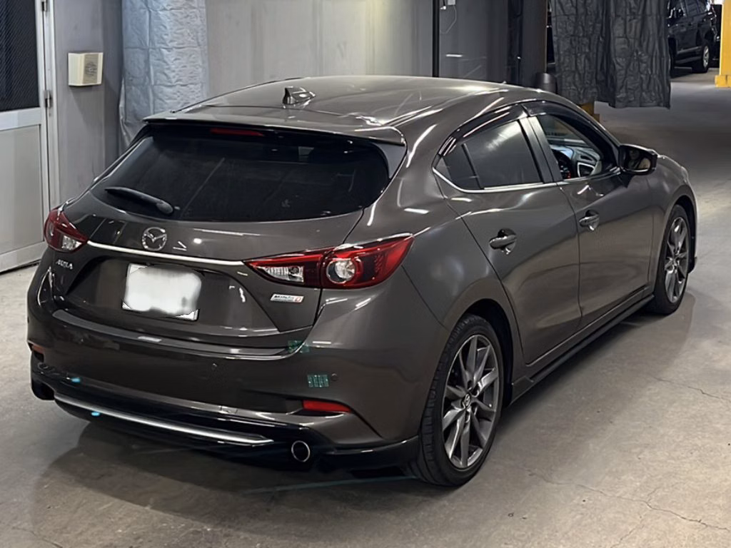 MAZDA AXELA