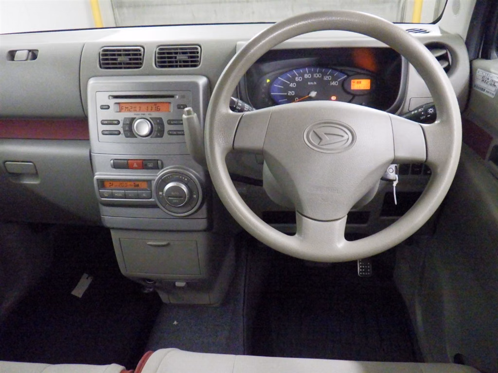 DAIHATSU MOVE CONTE
