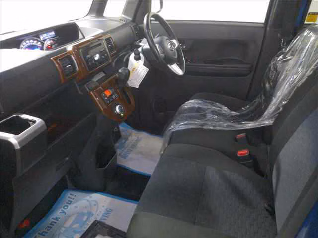 DAIHATSU WAKE