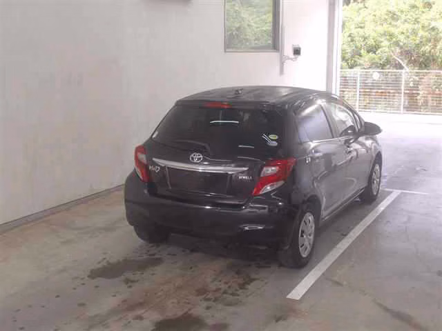 TOYOTA VITZ
