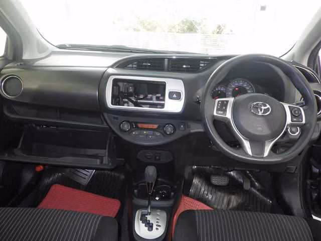 TOYOTA VITZ