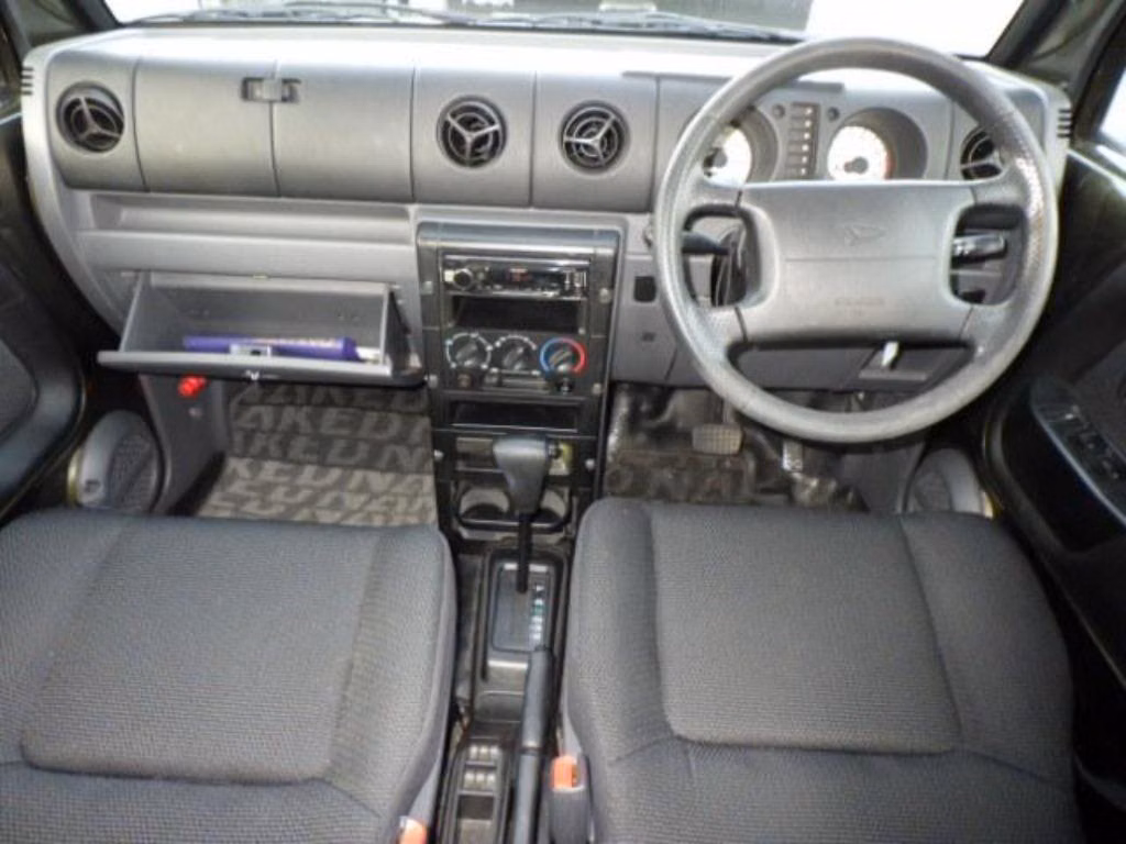 DAIHATSU NAKED
