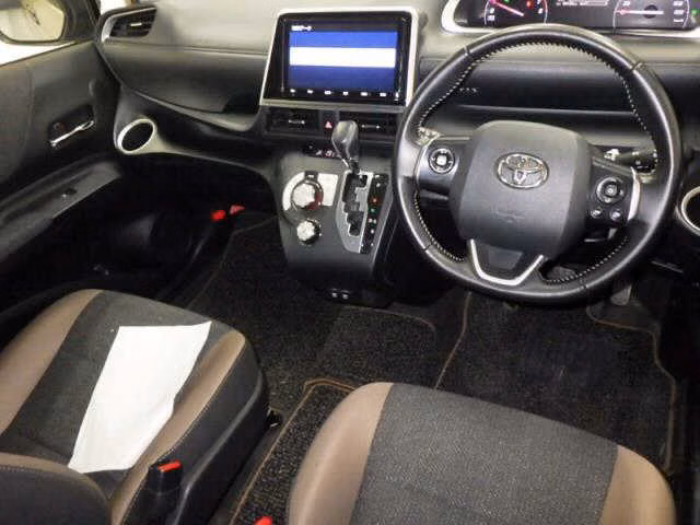 TOYOTA SIENTA