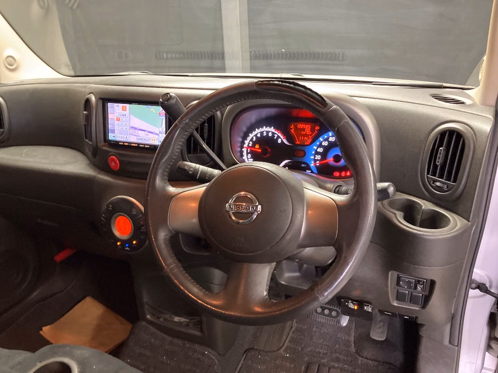 NISSAN CUBE