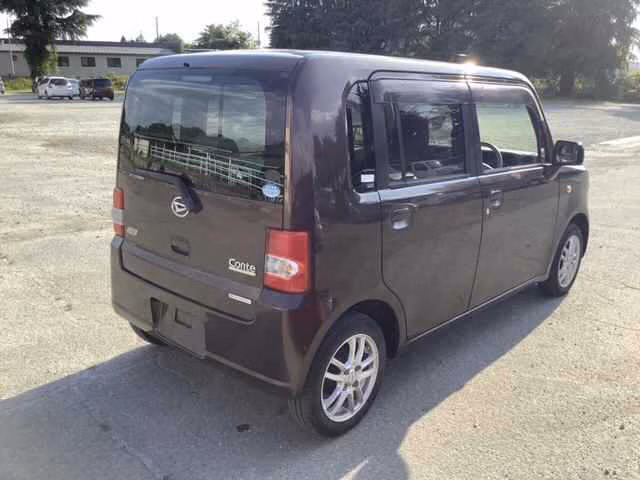 DAIHATSU MOVE CONTE