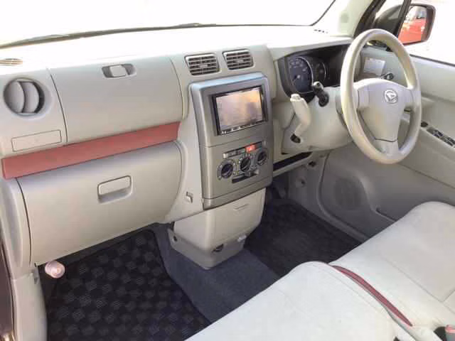 DAIHATSU MOVE CONTE