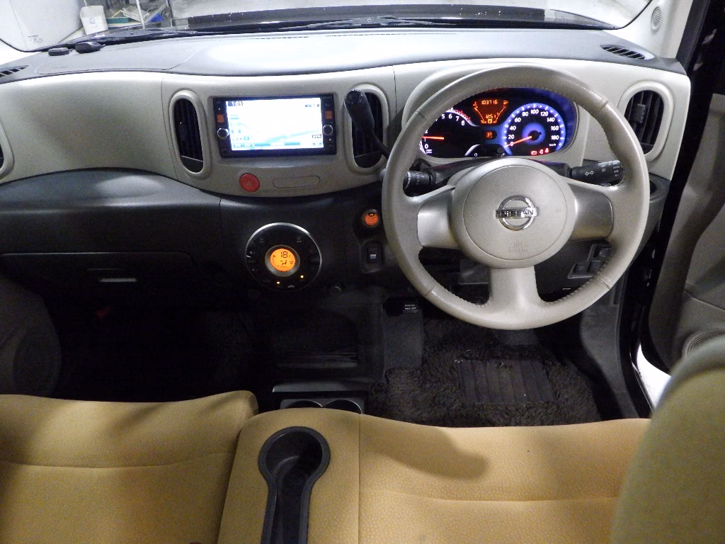 NISSAN CUBE