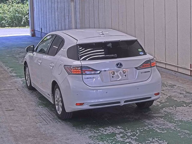 LEXUS CT200H