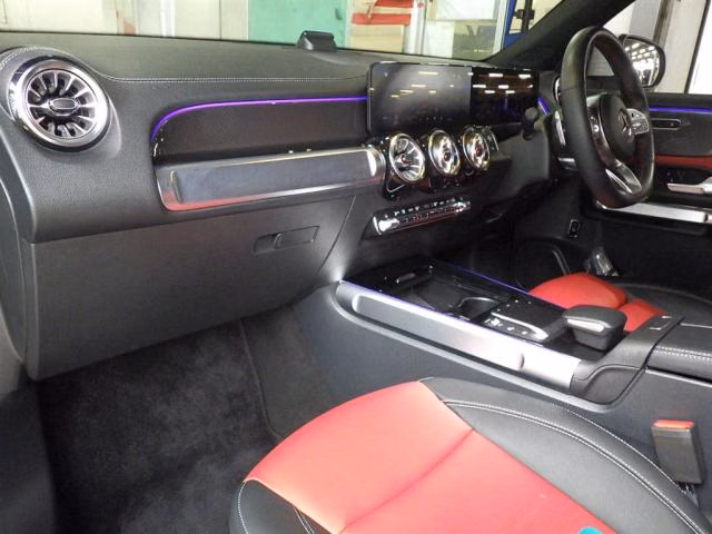 MERCEDES-BENZ GLB-CLASS