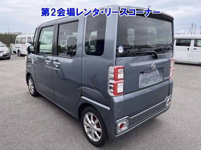 DAIHATSU WAKE