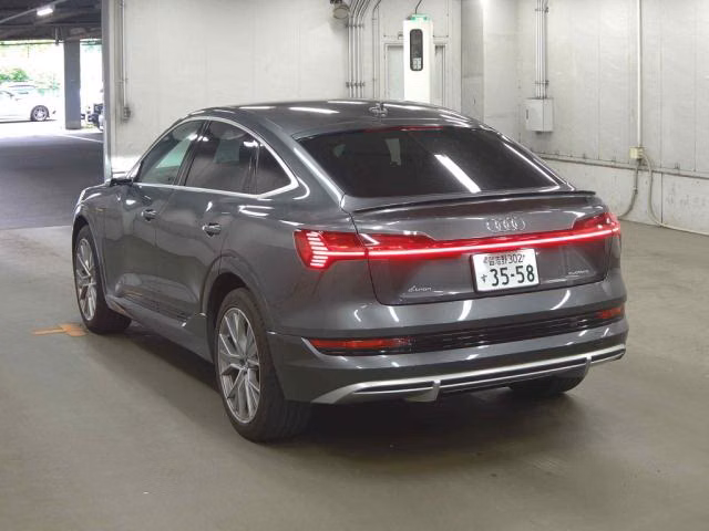 AUDI E-TRON SPORTBACK