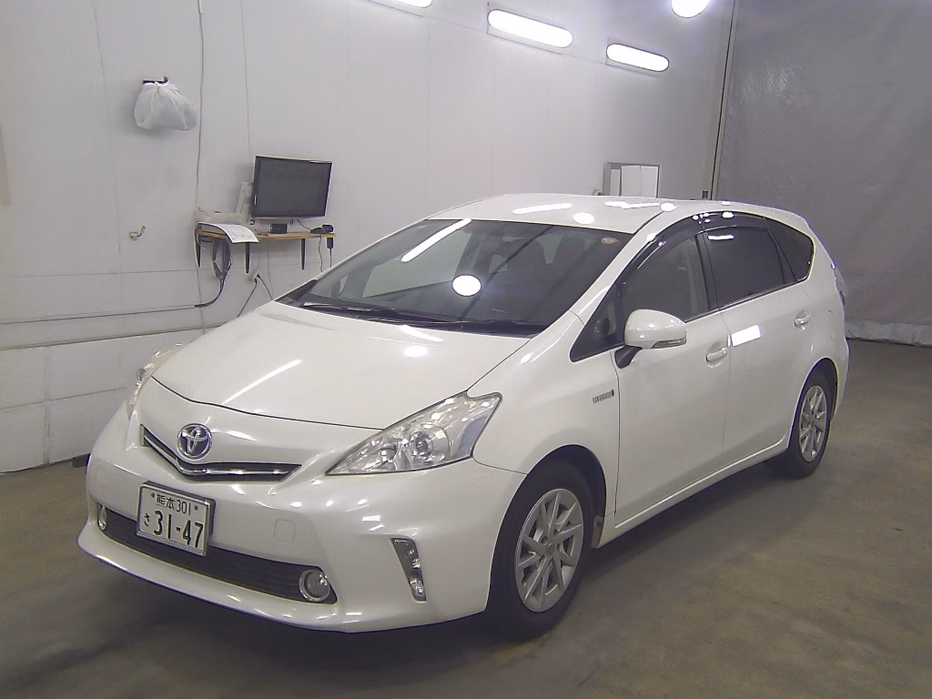 TOYOTA PRIUS ALPHA