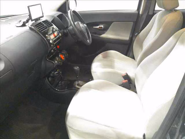 TOYOTA IST