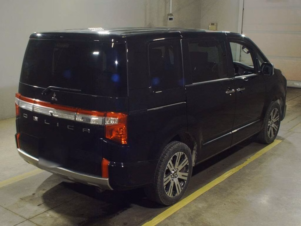 MITSUBISHI DELICA D:5