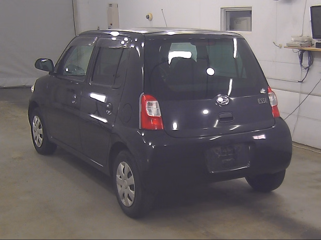 DAIHATSU ESSE