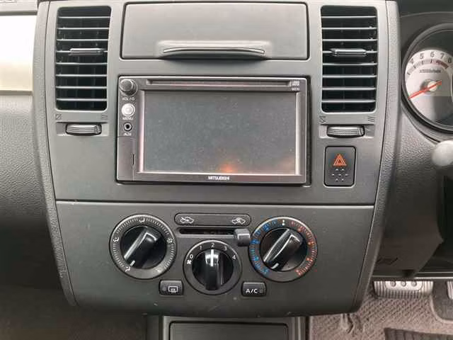 NISSAN TIIDA LATIO