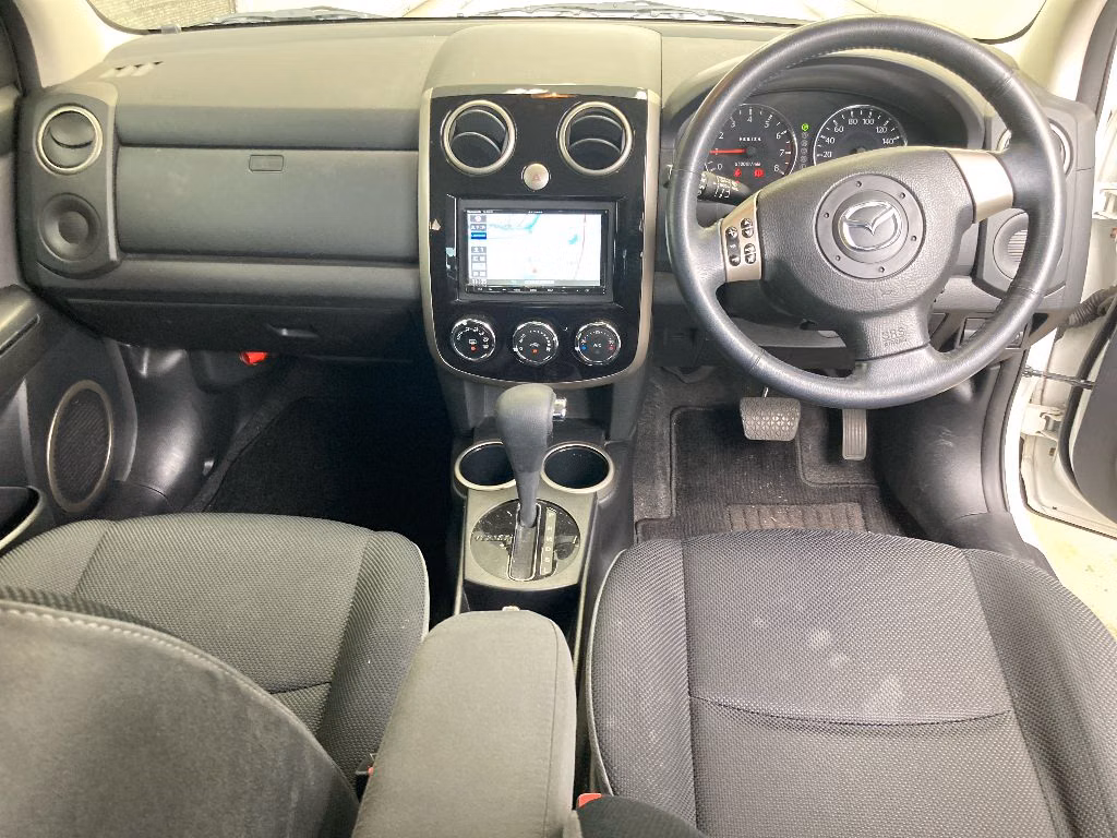 MAZDA VERISA