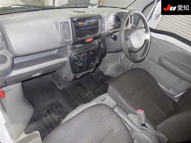 NISSAN NV100 CLIPPER