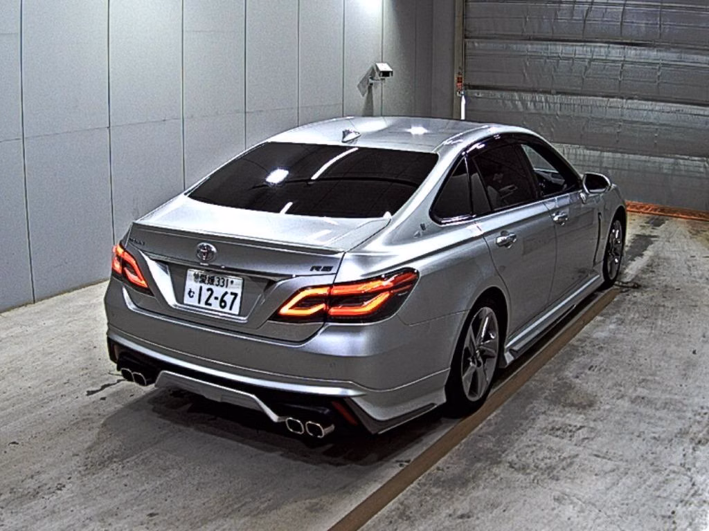 TOYOTA CROWN