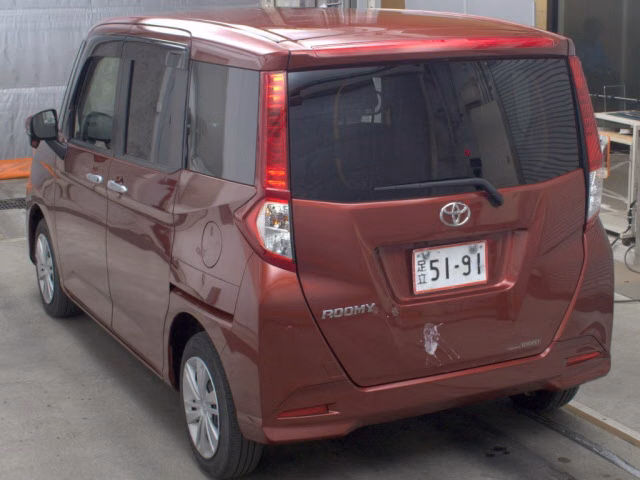 TOYOTA ROOMY