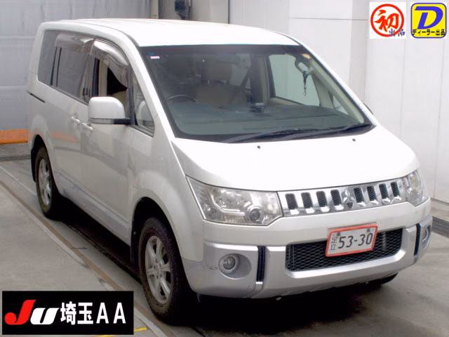 MITSUBISHI DELICA D:5