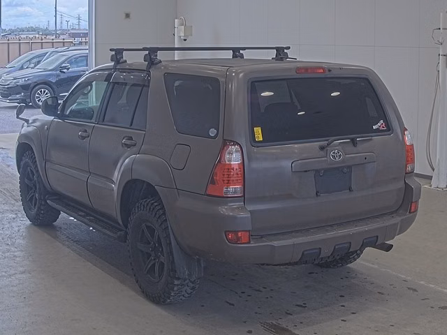 TOYOTA HILUX SURF