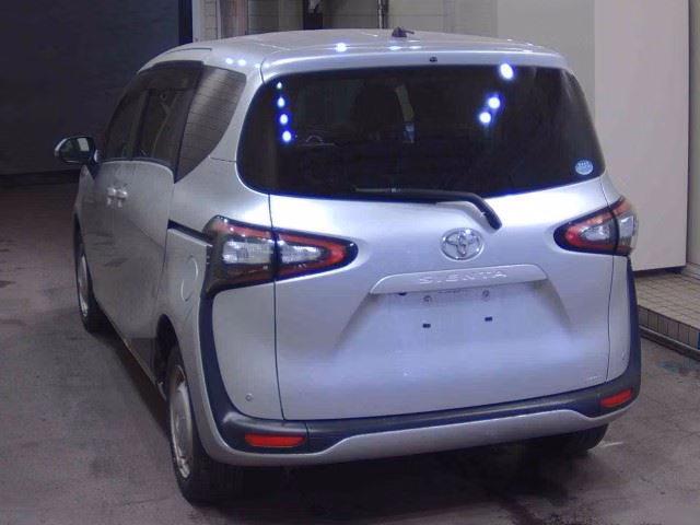 TOYOTA SIENTA