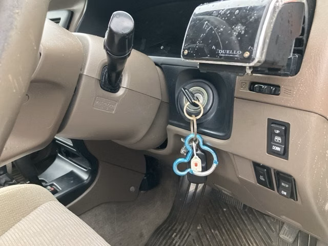 TOYOTA HILUX SURF