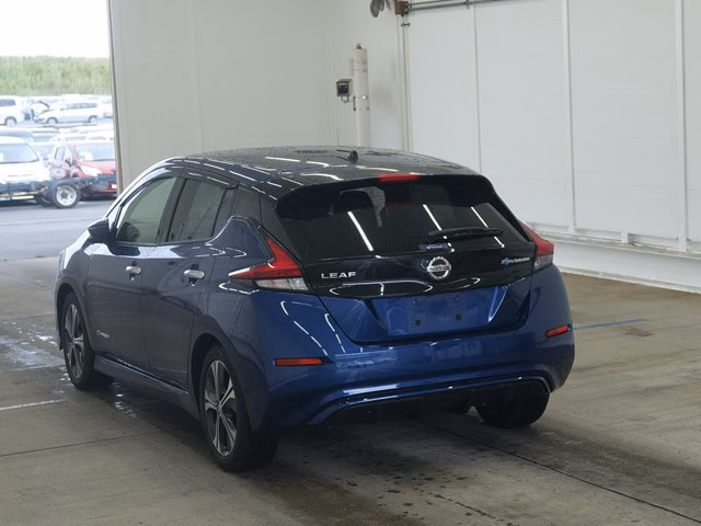 NISSAN LEAF