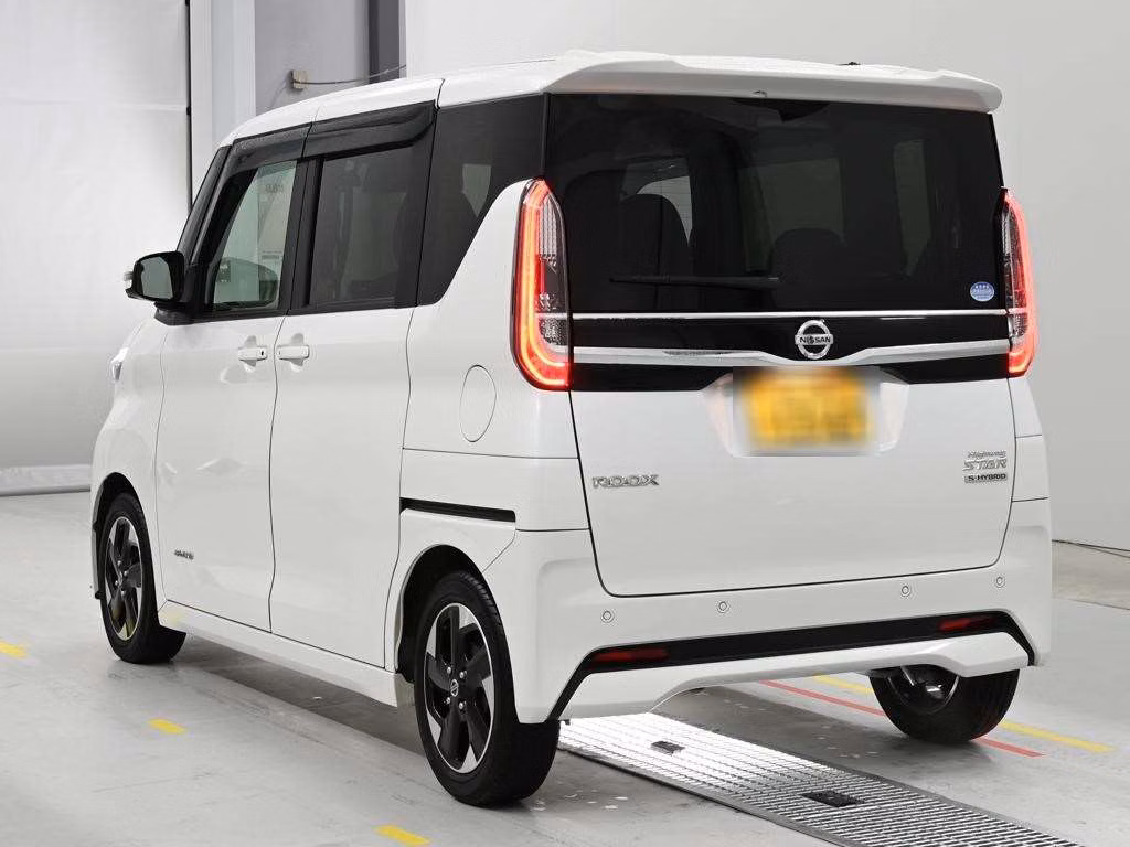 NISSAN ROOX