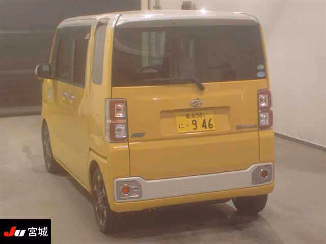 DAIHATSU WAKE