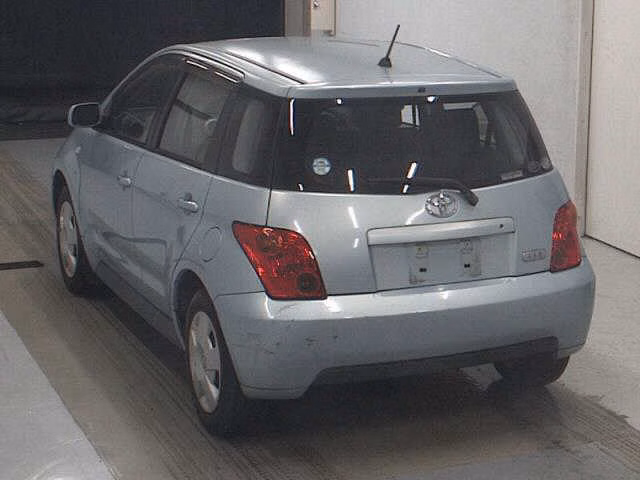 TOYOTA IST