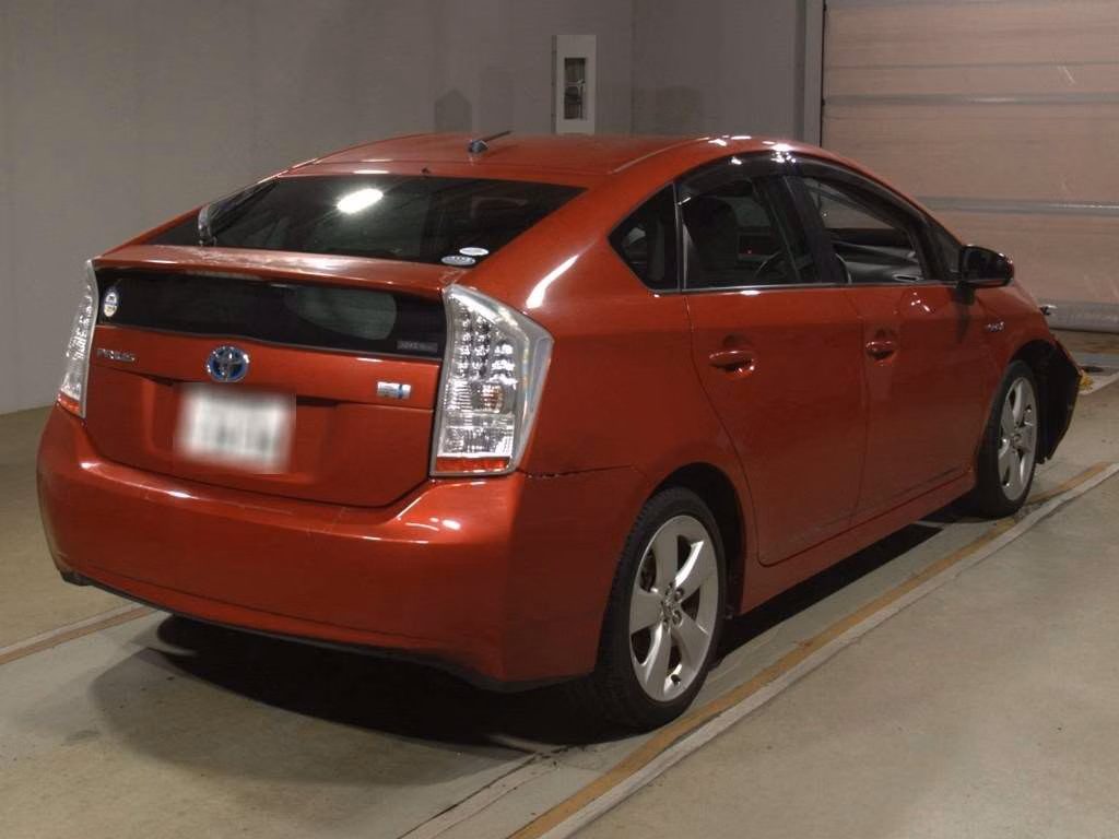 TOYOTA PRIUS