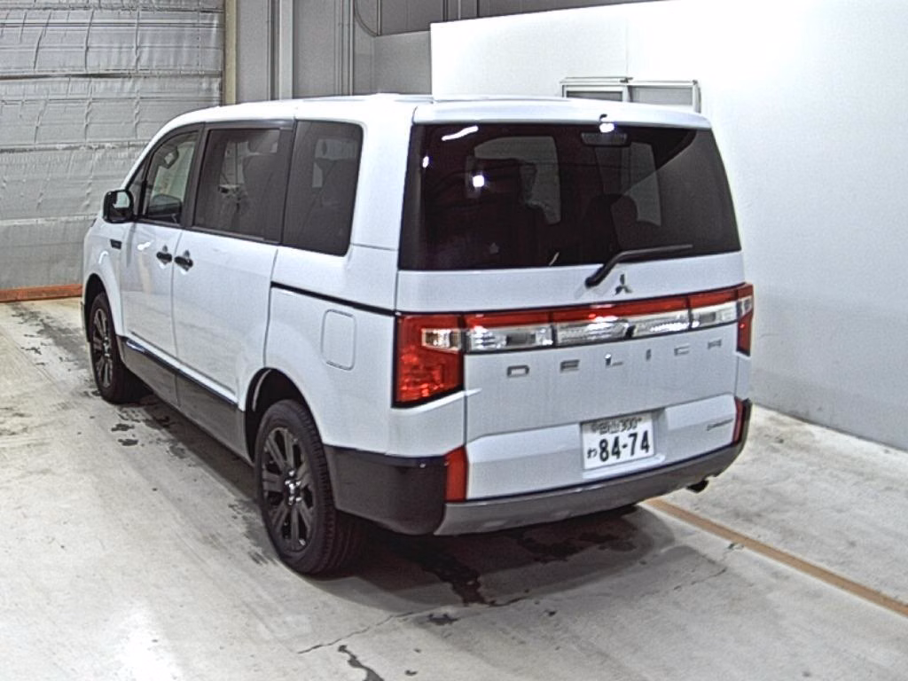 MITSUBISHI DELICA D:5