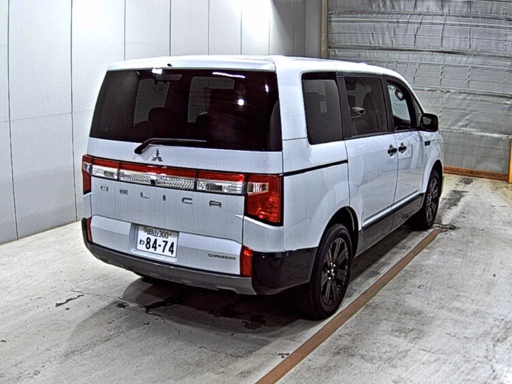 MITSUBISHI DELICA D:5