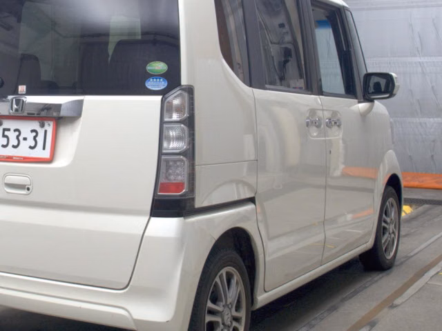 HONDA N-BOX