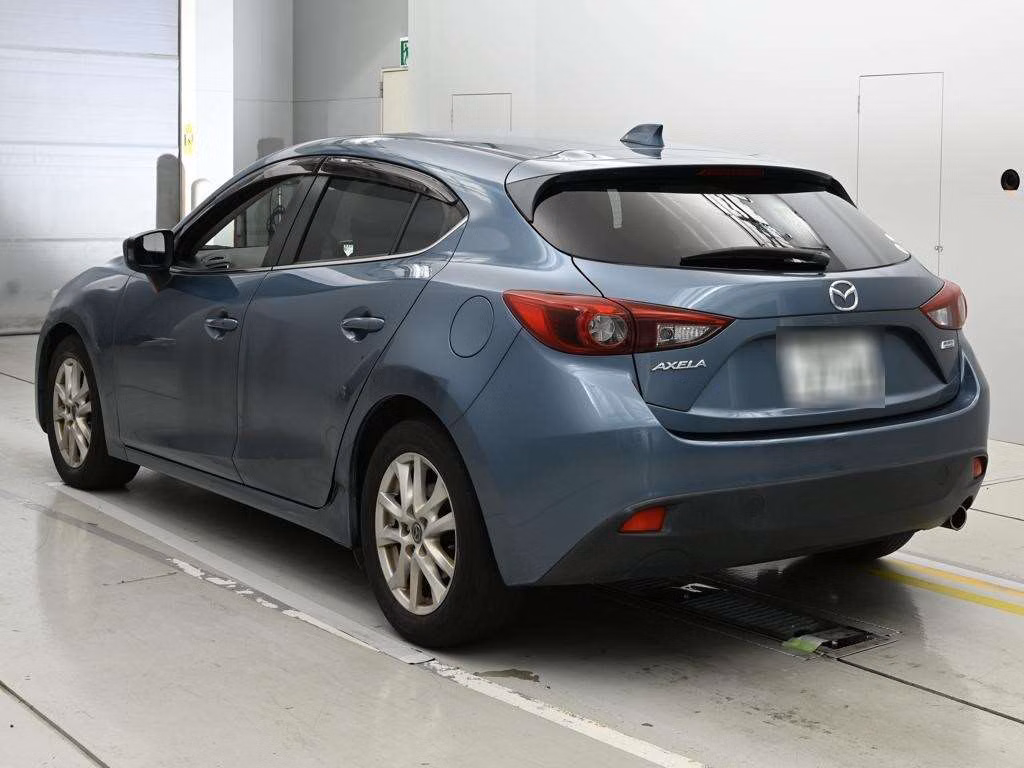 MAZDA AXELA