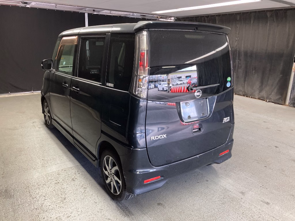NISSAN ROOX