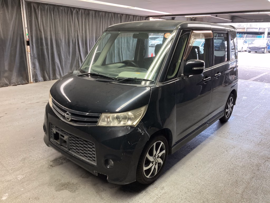 NISSAN ROOX