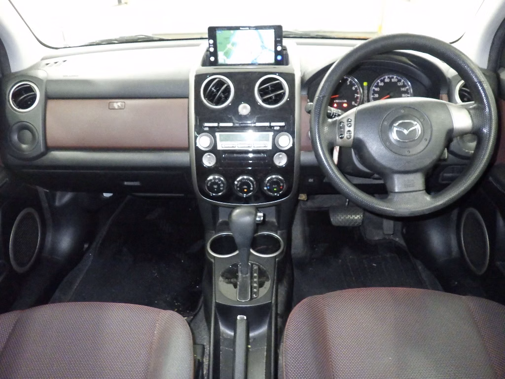 MAZDA VERISA