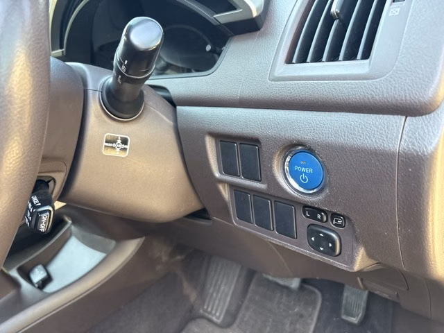 TOYOTA SAI